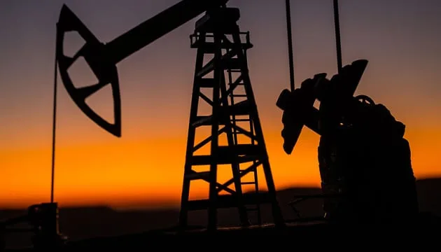 Нафта дешевшає на тлі зростання запасів у США