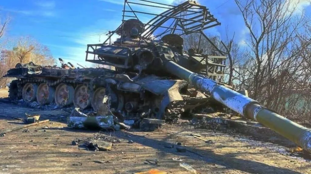 Критична ситуація: чим росія поповнює втрати в техніці