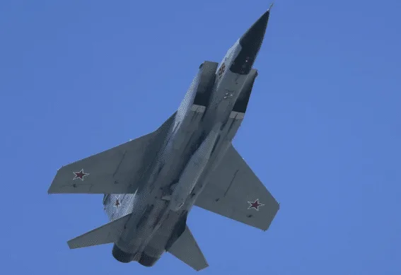 У Білорусь прилетів вже другий російський МіГ-31К