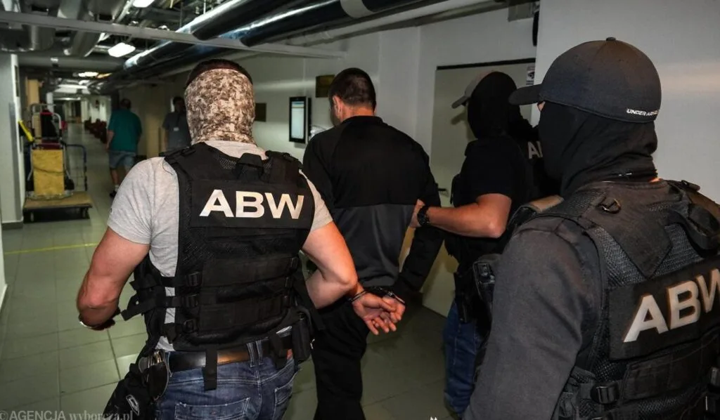 У Польщі затримали диверсантів, які розсилали вибухівку