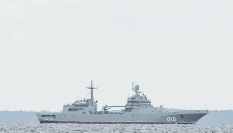 Росія виводить із Сирії свої кораблі з боєприпасами