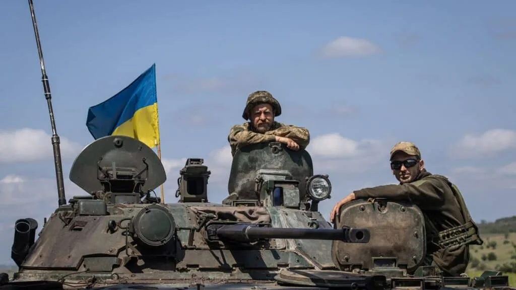 Як Україні закінчити війну з росією: шлях до миру через силу, дипломатію та єдність