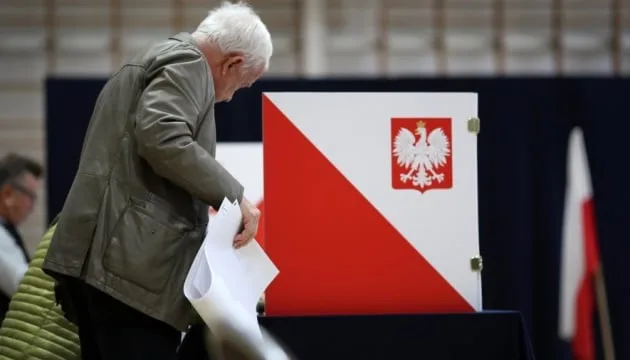 У Польщі заявили про нову спробу зовнішнього втручання у президентську виборчу кампанію