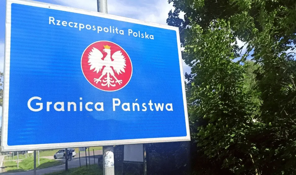 Частина іноземців у Польщі втратять право на легальну роботу
