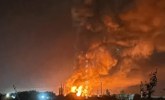 Дрони підірвали нафтобазу в росії