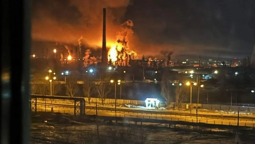 Атаки українських дронів спровокували паливну кризу в Росії