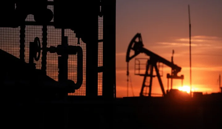 Бюджет рф втрачає трильйони: як санкції паралізували нафтовий експорт