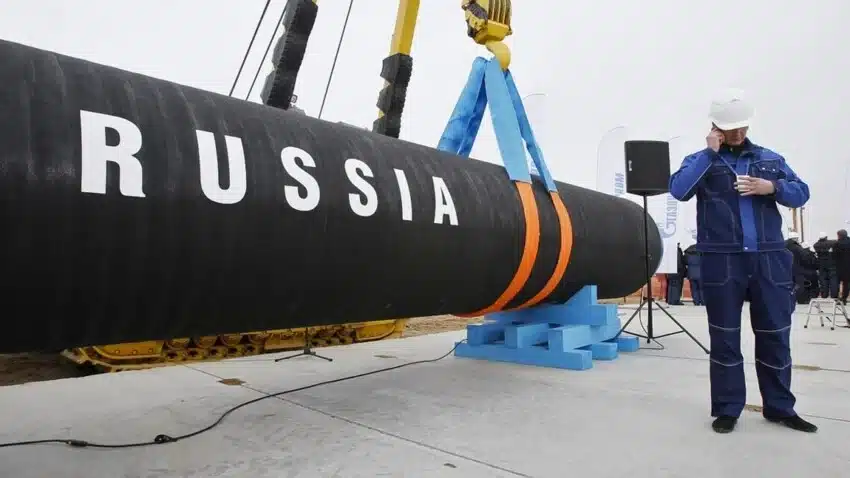 Доходи РФ від продажу нафти та газу стрімко падають