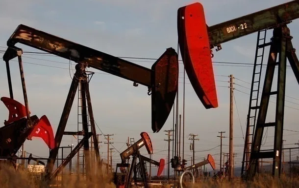 Індія скорочує імпорт російської нафти на тлі домовленостей зі США