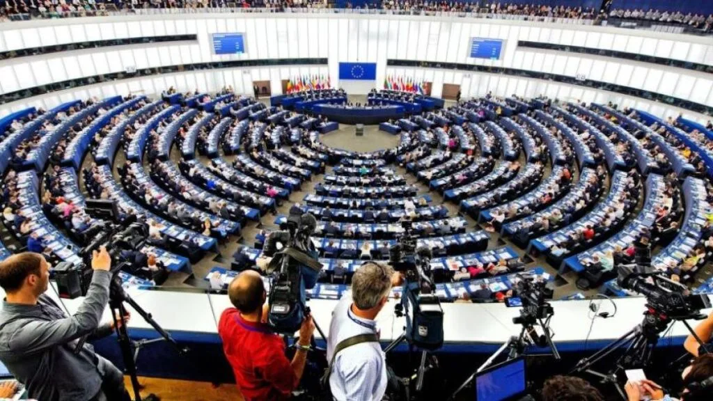 Україна отримає від ЄС 90 млрд євро